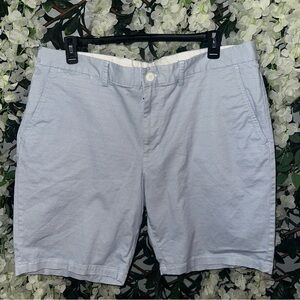 Old Navy Men's Light Gray Flat Front Shorts